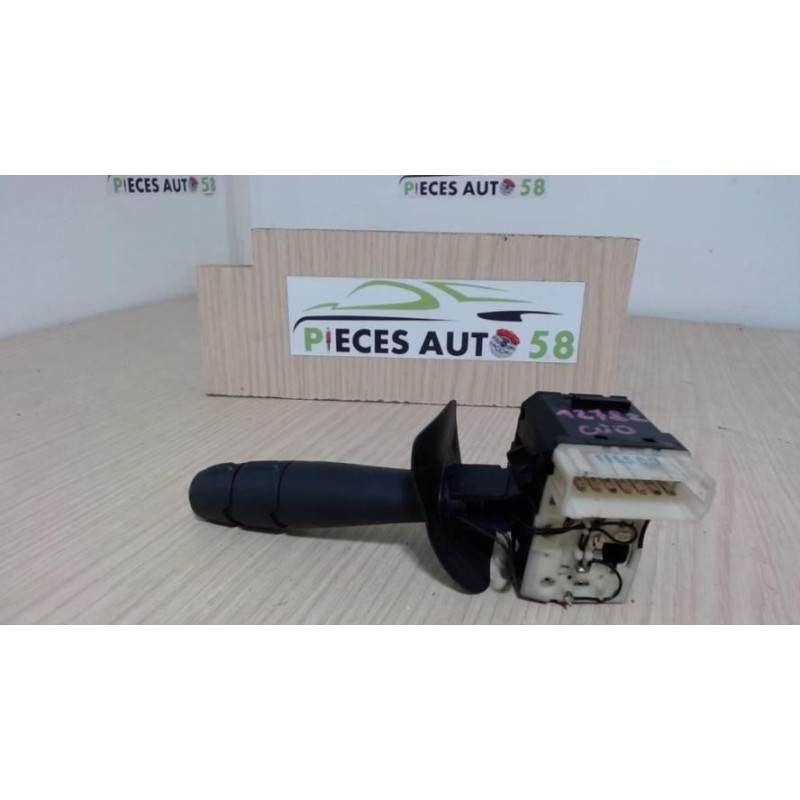 Commodo d'essuie glaces RENAULT CLIO 2 PHASE 1 d’occasion