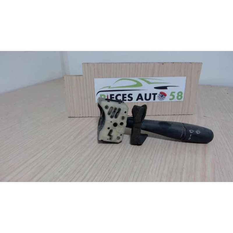 Commodo d'essuie glaces RENAULT TRAFIC 1 PHASE 3 d’occasion