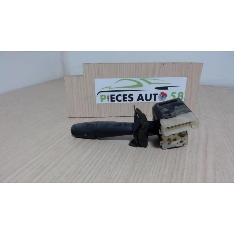 Commodo d'essuie glaces RENAULT TRAFIC 1 PHASE 3 d’occasion