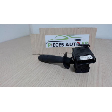 Commodo d'essuie glaces RENAULT TWINGO 2 PHASE 1 d’occasion