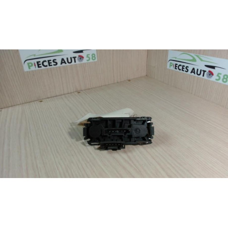 Platine feu arriere gauche SEAT CORDOBA 1 PHASE 2 d’occasion
