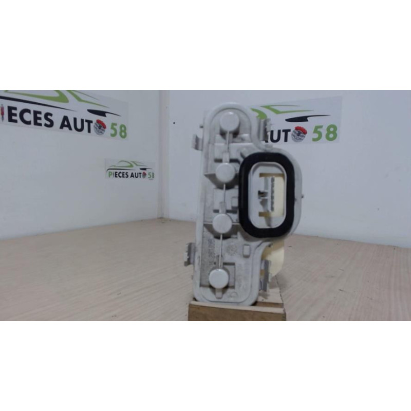 Platine feu arriere droit OPEL  d’occasion
