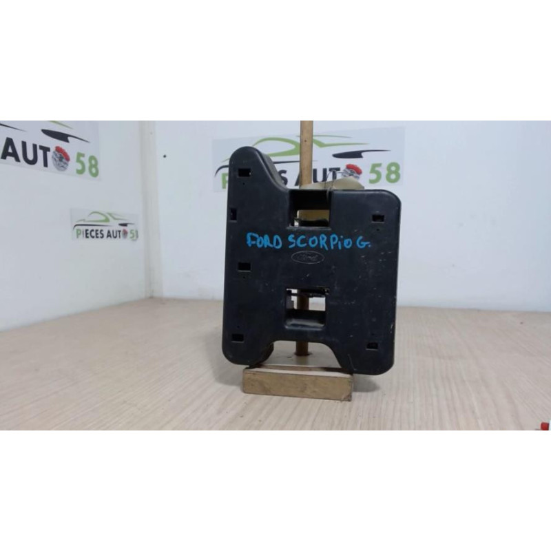 Platine feu arriere gauche FORD  d’occasion