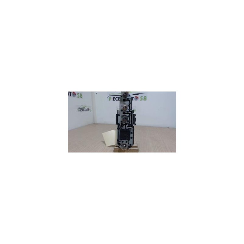 Platine feu arriere droit FORD MONDEO 1 PHASE 2 BREAK d’occasion