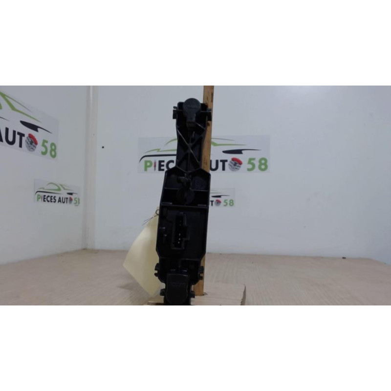 Platine feu arriere droit DACIA  d’occasion