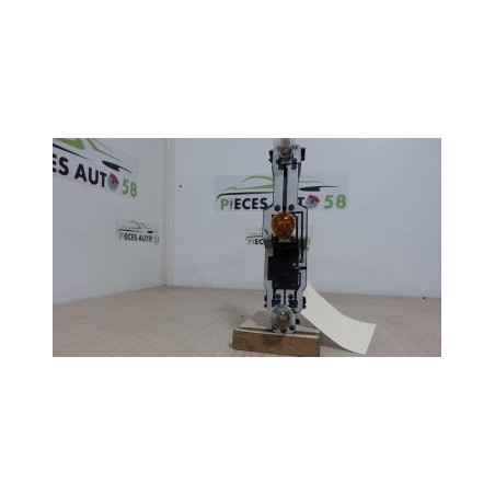 Platine feu arriere gauche DACIA SANDERO 1 d’occasion