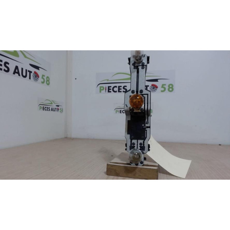 Platine feu arriere gauche DACIA SANDERO 1 d’occasion