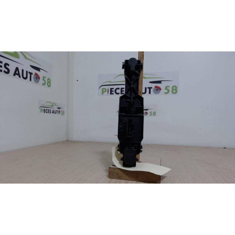 Platine feu arriere droit DACIA SANDERO 1 d’occasion