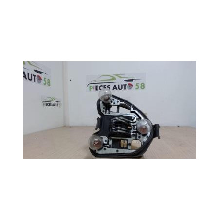 Platine feu arriere gauche PEUGEOT 406 PHASE 2 BREAK d’occasion