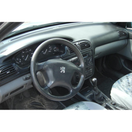 Platine feu arriere gauche PEUGEOT 406 PHASE 2 BREAK d’occasion