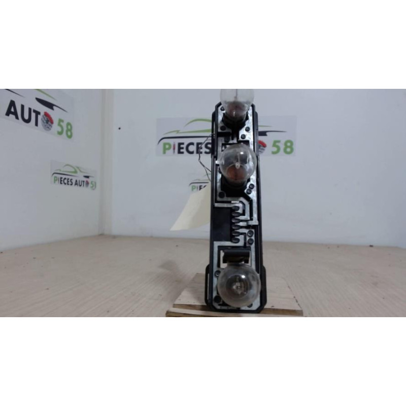 Platine feu arriere droit PEUGEOT 306 BREAK d’occasion
