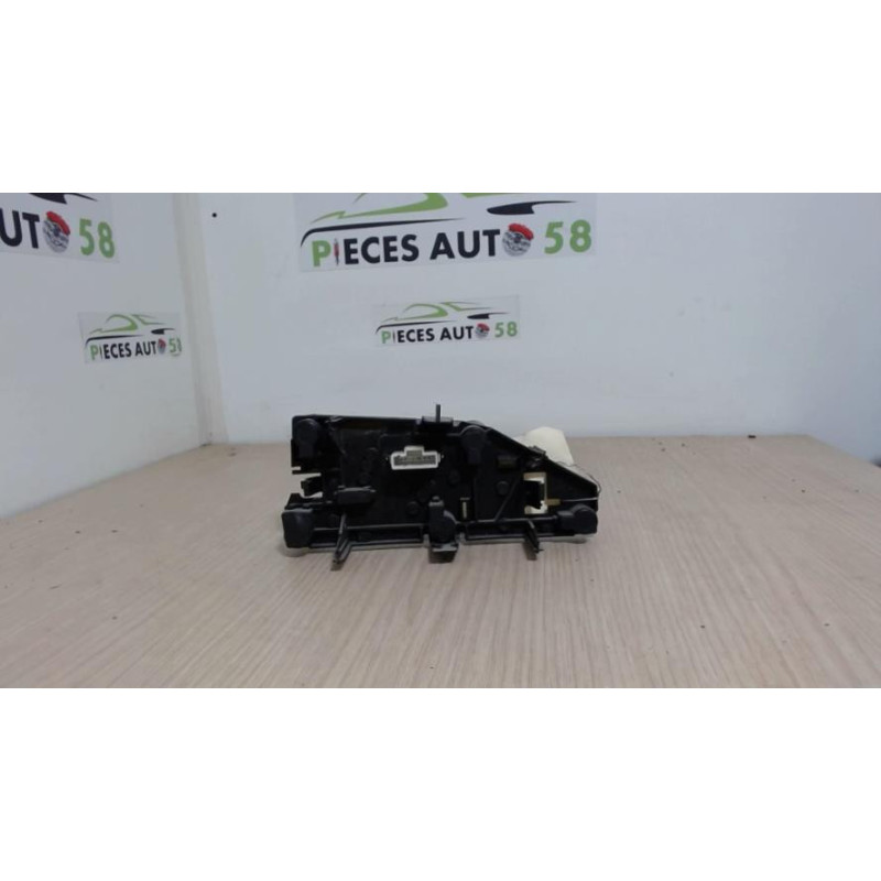Platine feu arriere droit PEUGEOT  d’occasion