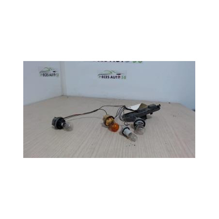 Platine feu arriere droit FORD FIESTA 5 PHASE 2 d’occasion