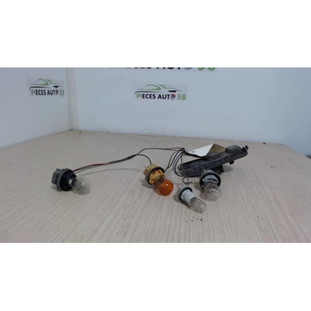 Platine feu arriere droit FORD FIESTA 5 PHASE 2 d’occasion