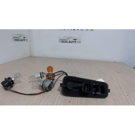 Platine feu arriere droit FORD FIESTA 5 PHASE 2 d’occasion