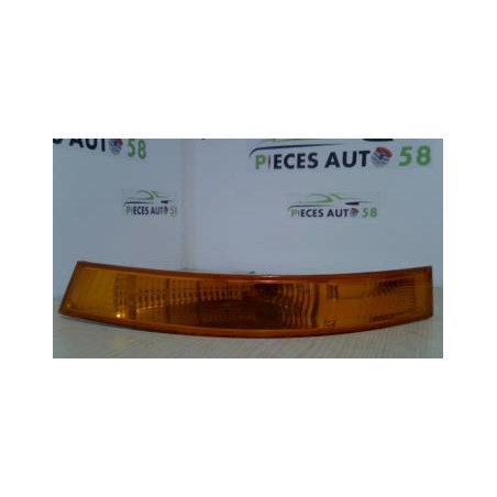 Optique avant secondaire gauche (feux)(clignotant) RENAULT MASTER 2 PHASE 2 d’occasion