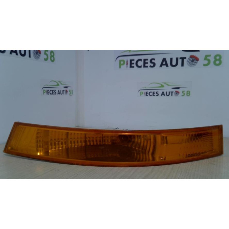 Optique avant secondaire gauche (feux)(clignotant) RENAULT MASTER 2 PHASE 2 d’occasion