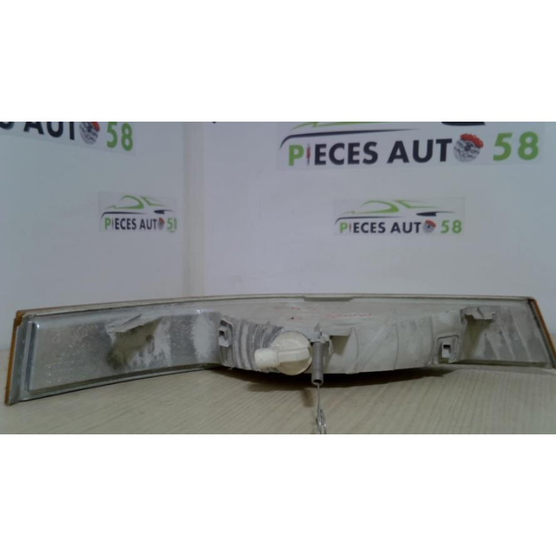 Optique avant secondaire gauche (feux)(clignotant) RENAULT MASTER 2 PHASE 2 d’occasion