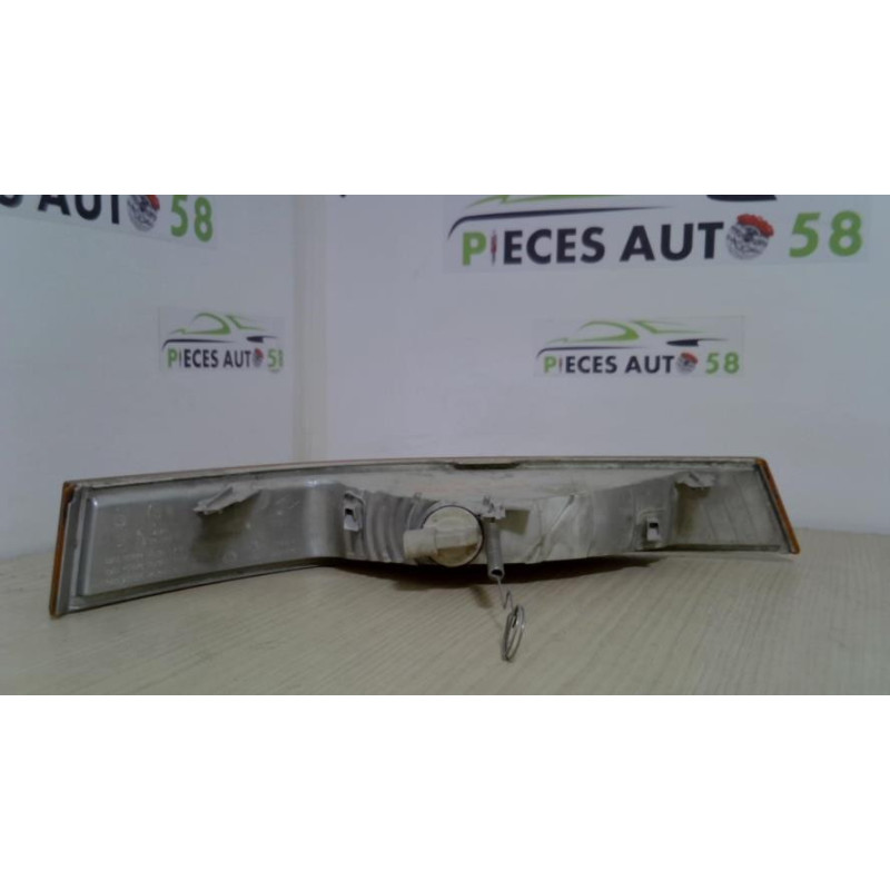 Optique avant secondaire gauche (feux)(clignotant) RENAULT MASTER 2 PHASE 2 d’occasion
