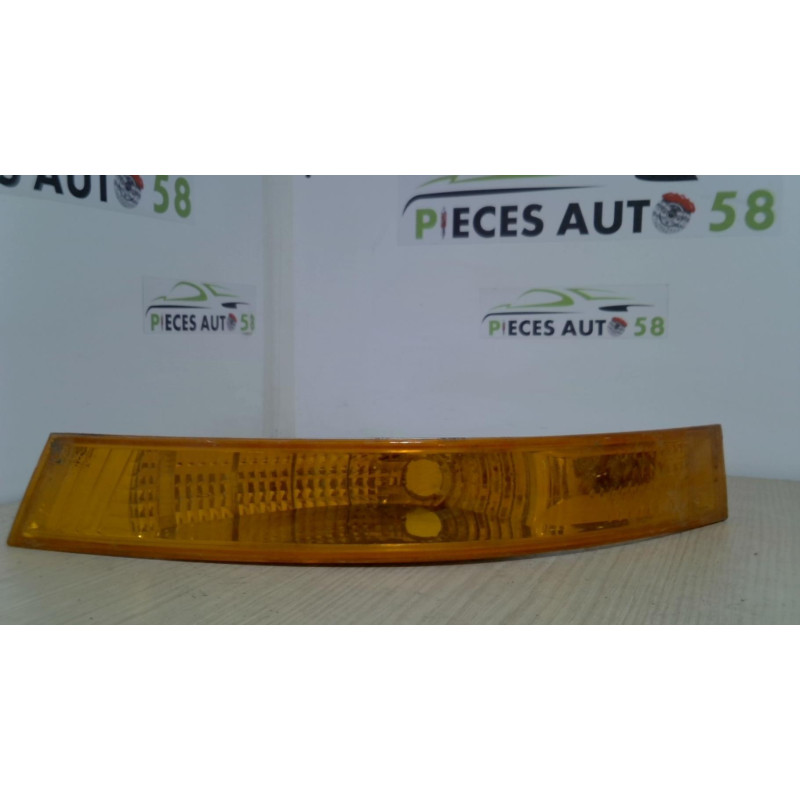 Optique avant secondaire gauche (feux)(clignotant) RENAULT MASTER 2 PHASE 2 d’occasion