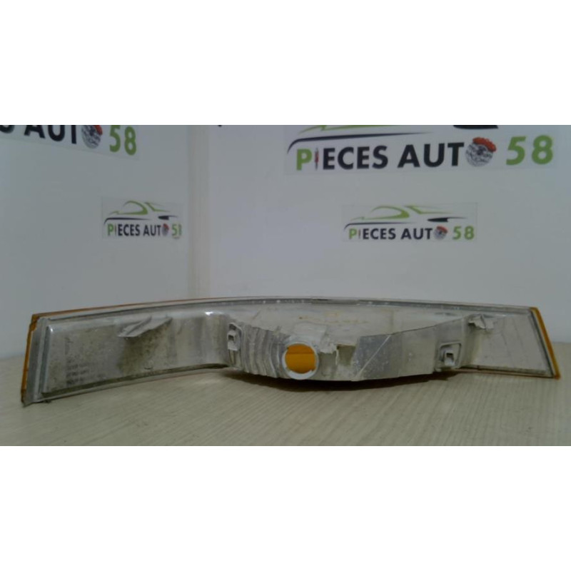 Optique avant secondaire gauche (feux)(clignotant) RENAULT MASTER 2 PHASE 2 d’occasion