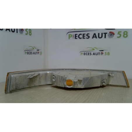Optique avant secondaire gauche (feux)(clignotant) RENAULT MASTER 2 PHASE 2 d’occasion
