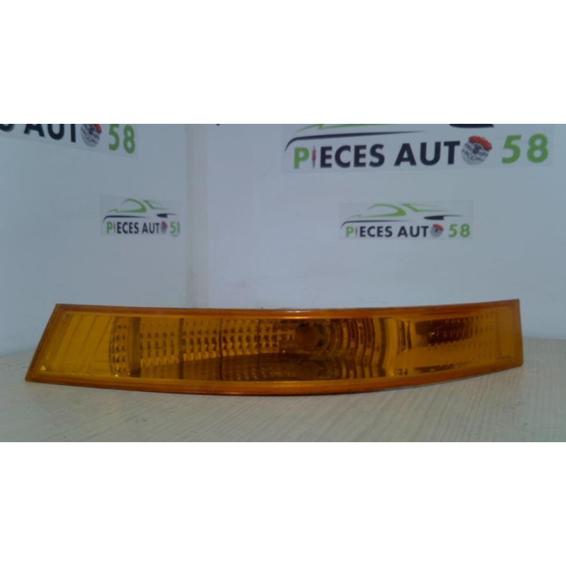 Optique avant secondaire gauche (feux)(clignotant) RENAULT MASTER 2 PHASE 2 d’occasion