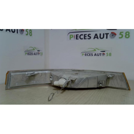 Optique avant secondaire gauche (feux)(clignotant) RENAULT MASTER 2 PHASE 2 d’occasion