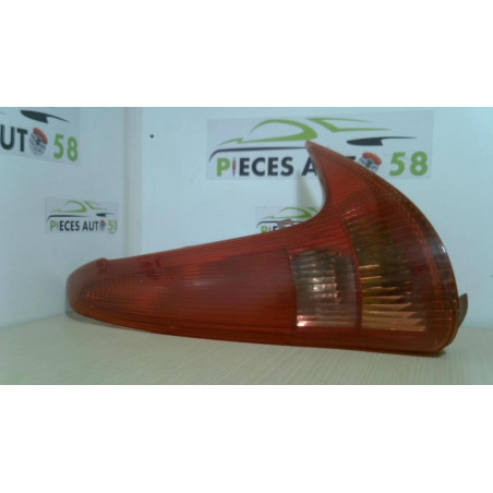 Feu arriere principal droit (feux) PEUGEOT 206 PHASE 2 BREAK d’occasion