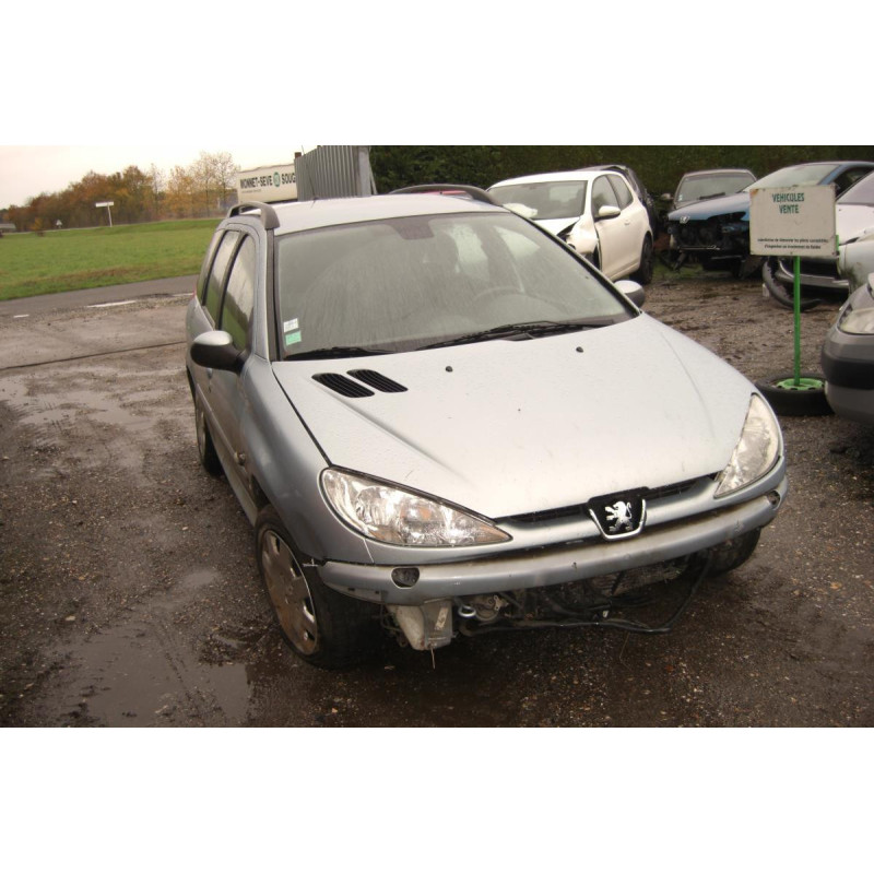 Feu arriere principal droit (feux) PEUGEOT 206 PHASE 2 BREAK d’occasion