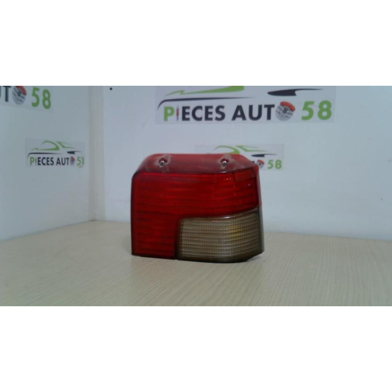 Feu arriere principal droit (feux) PEUGEOT 205 PHASE 2 d’occasion