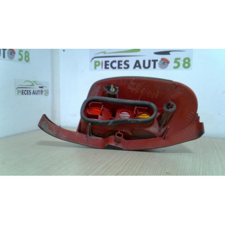 Feu arriere principal droit (feux) PEUGEOT 306 BREAK d’occasion