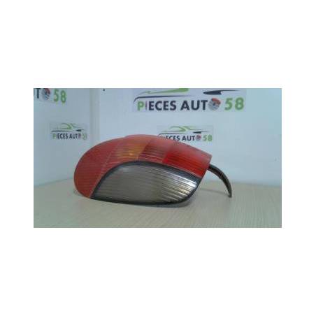 Feu arriere principal gauche (feux) PEUGEOT 306 BREAK d’occasion