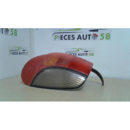Feu arriere principal gauche (feux) PEUGEOT 306 BREAK d’occasion