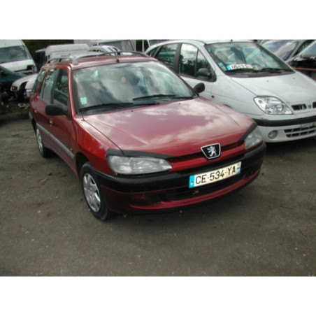 Feu arriere principal gauche (feux) PEUGEOT 306 BREAK d’occasion