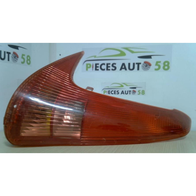 Feu arriere principal gauche (feux) PEUGEOT 206 PHASE 1 BREAK d’occasion