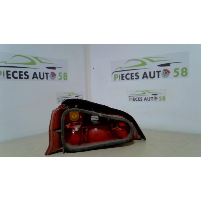 Feu arriere principal droit (feux) PEUGEOT 106 PHASE 2 d’occasion