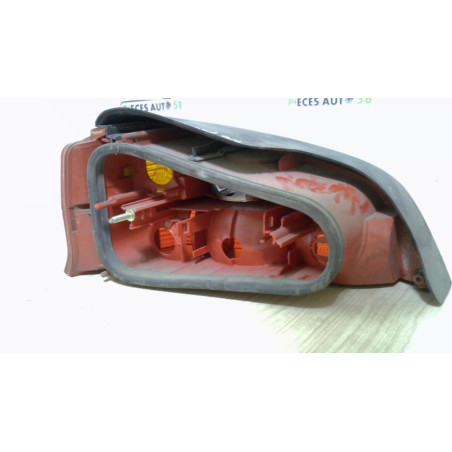 Feu arriere principal droit (feux) PEUGEOT 106 PHASE 2 d’occasion