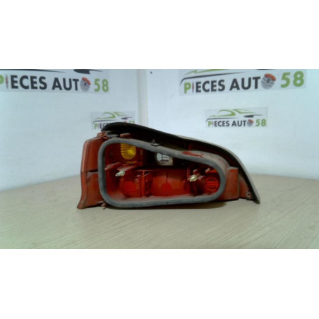 Feu arriere principal droit (feux) PEUGEOT 106 PHASE 2 d’occasion
