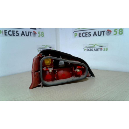 Feu arriere principal droit (feux) PEUGEOT 106 PHASE 2 d’occasion