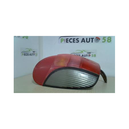 Feu arriere principal gauche (feux) PEUGEOT 306 BREAK d’occasion