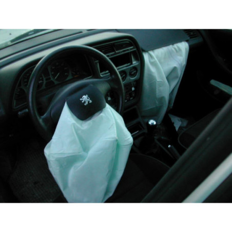 Feu arriere principal gauche (feux) PEUGEOT 306 BREAK d’occasion