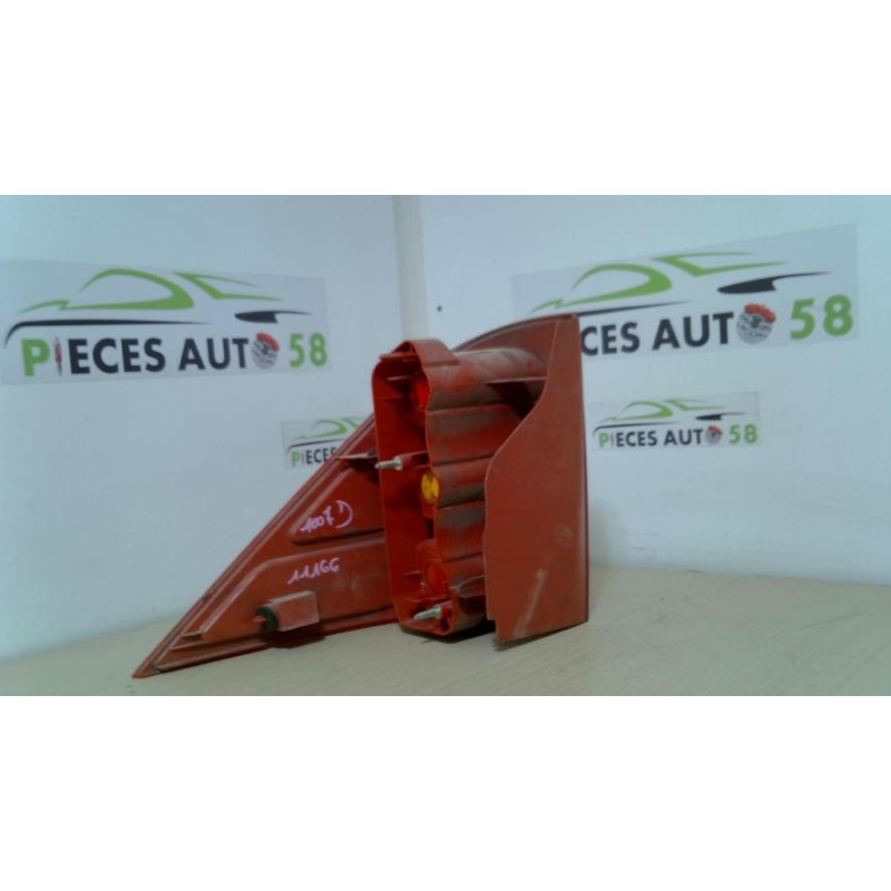Feu arriere principal droit (feux) PEUGEOT 1007 d’occasion