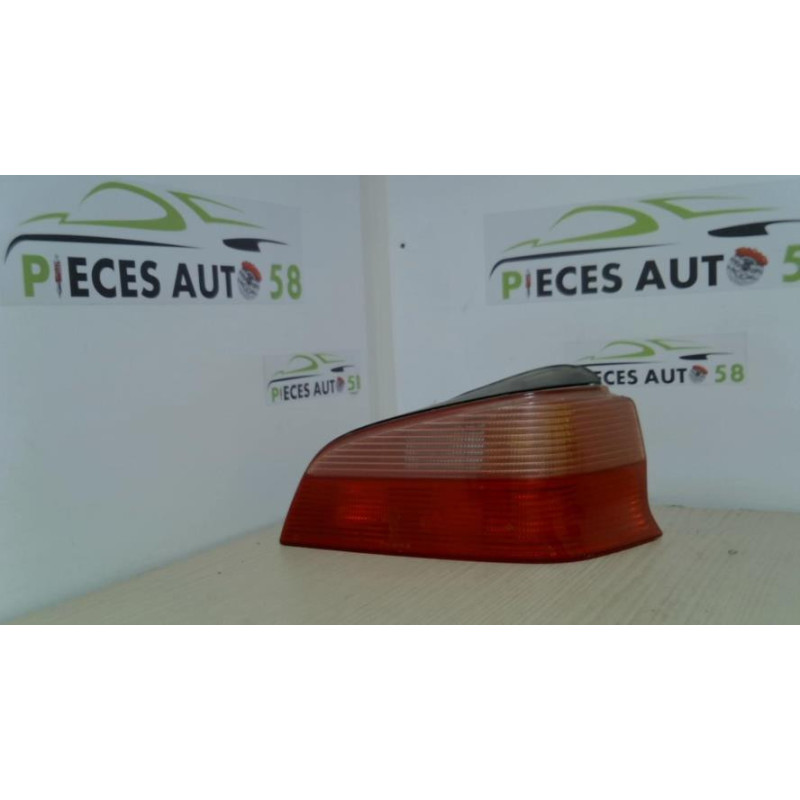 Feu arriere principal droit (feux) PEUGEOT 106 PHASE 2 d’occasion