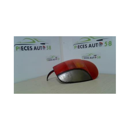 Feu arriere principal droit (feux) PEUGEOT 306 BREAK d’occasion