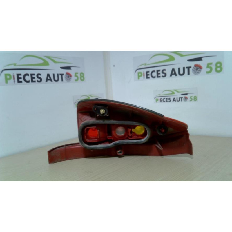 Feu arriere principal droit (feux) PEUGEOT 306 BREAK d’occasion