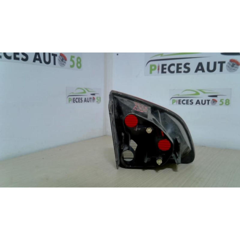 Feu arriere secondaire droit (feux) PEUGEOT 406 PHASE 2 BREAK d’occasion