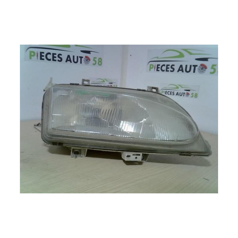 Optique avant principal droit (feux)(phare) FORD  d’occasion