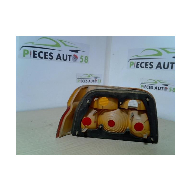 Feu arriere principal droit (feux) FORD  d’occasion