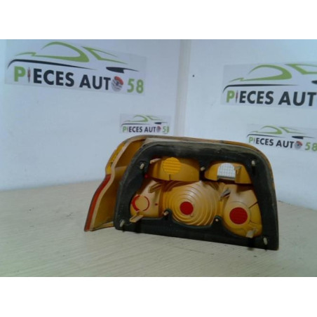 Feu arriere principal droit (feux) FORD  d’occasion